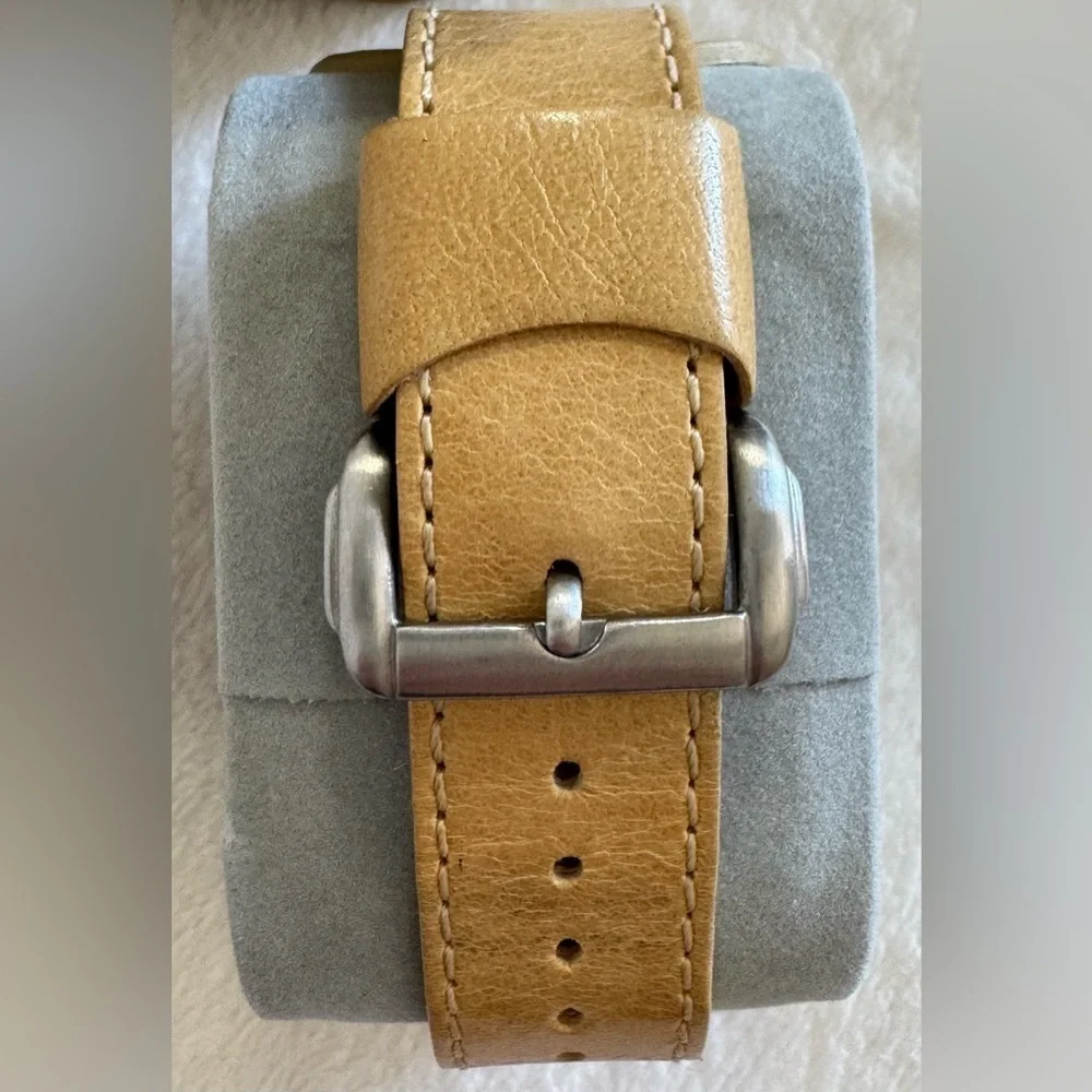 Vintage Kenneth Cole Y2K 90’s Tan Leather Strap Watch